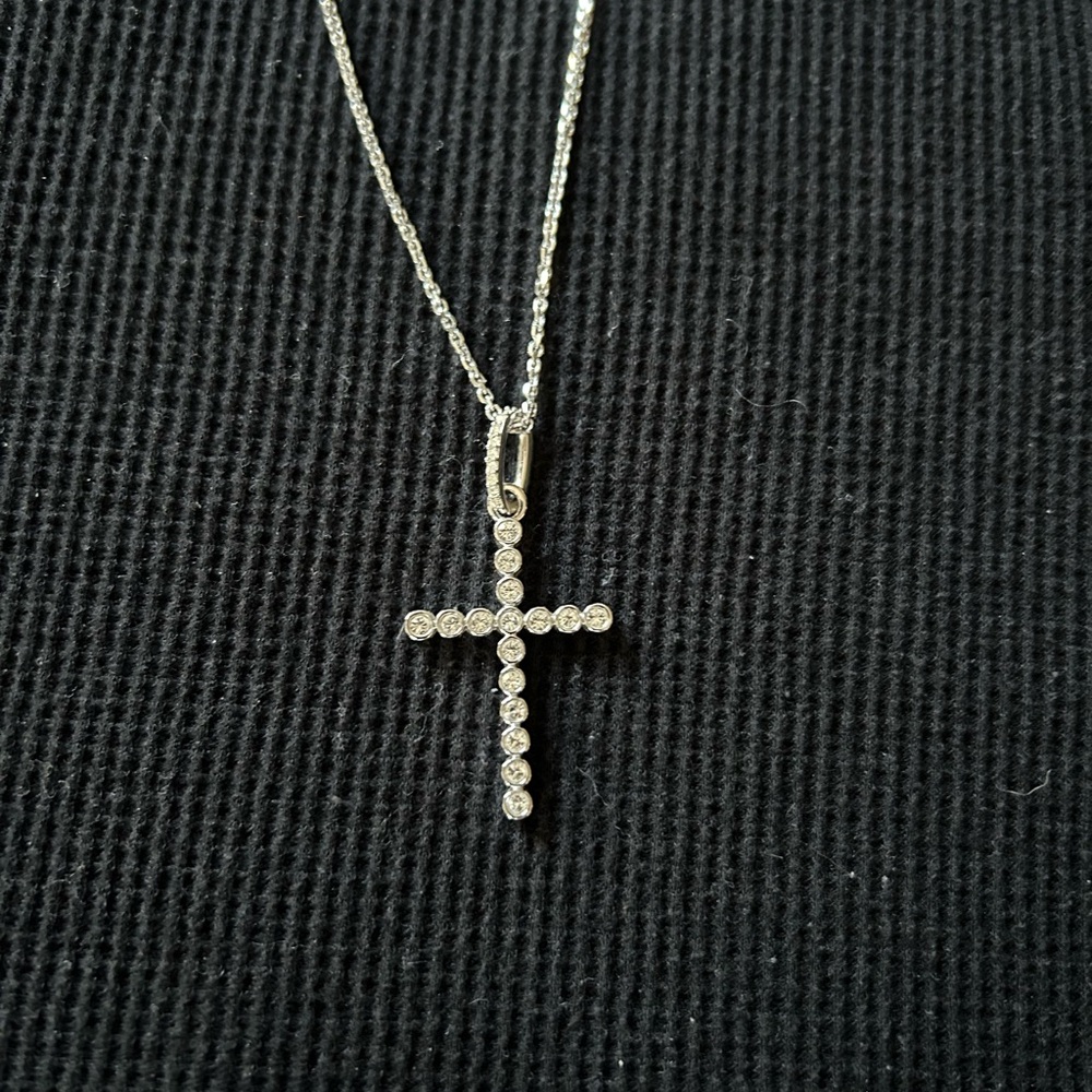 Swarovski crystal cross pendant necklace